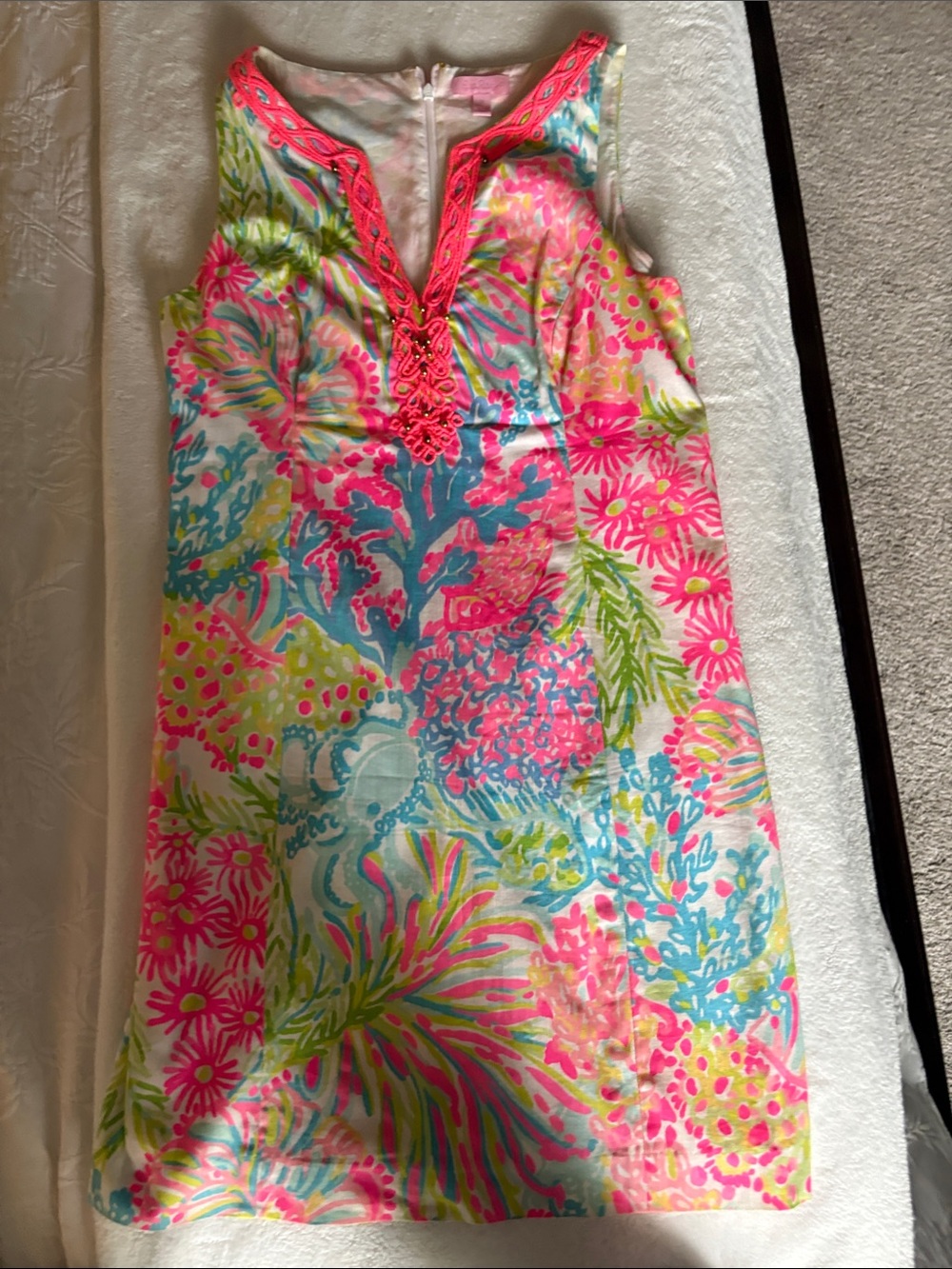 Lilly Pulitzer Neon Pink Multi Floral V‑Neck Shift Dress